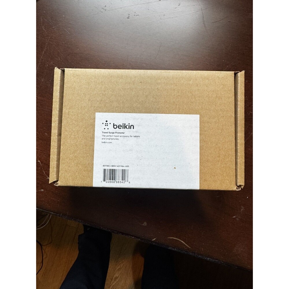 Belkin Travel Surge Protector BST300 Tablet Phone Charger 2 Outlet 2 USB NEW